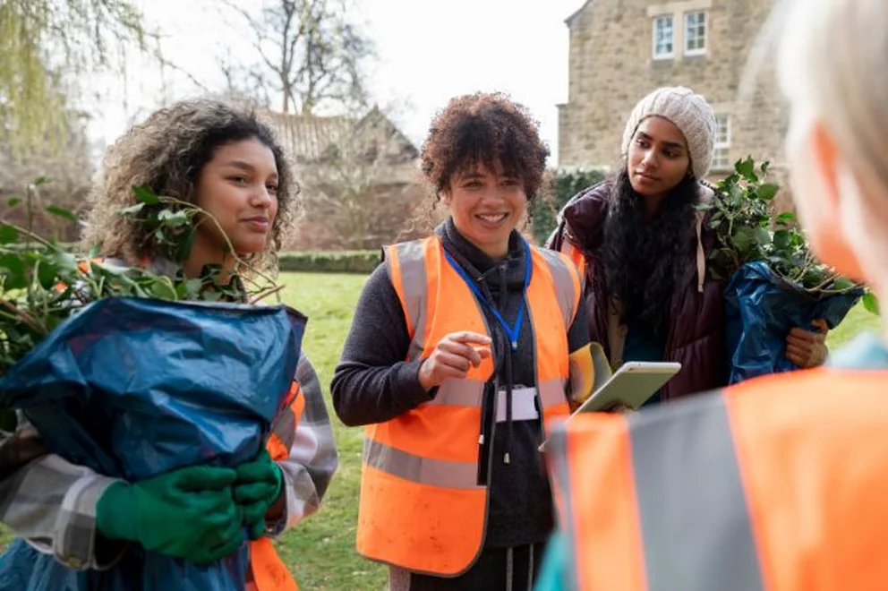 A group of young volunteers
